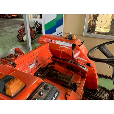 KUBOTA トラクター L1-215