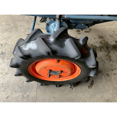 KUBOTA トラクター B7001D