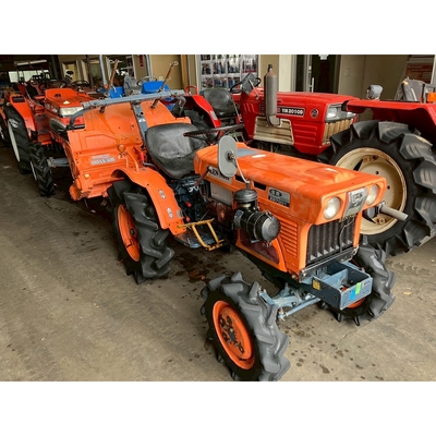 KUBOTA トラクター B7001D