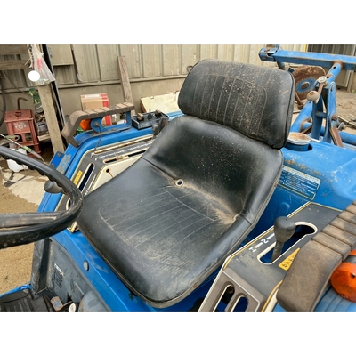 ISEKI トラクター TU150F