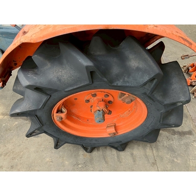 KUBOTA トラクター B7001D