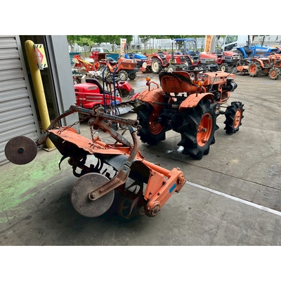 KUBOTA トラクター B7001D
