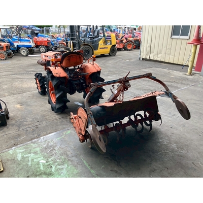 KUBOTA トラクター B7001D