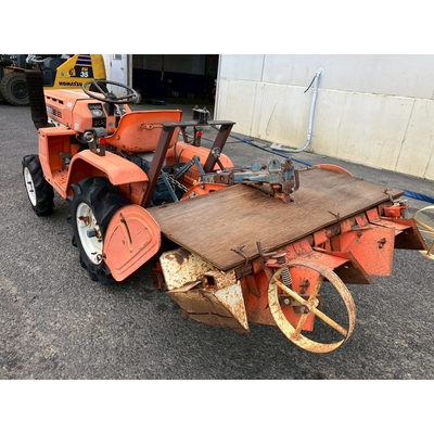 KUBOTA トラクター B1200