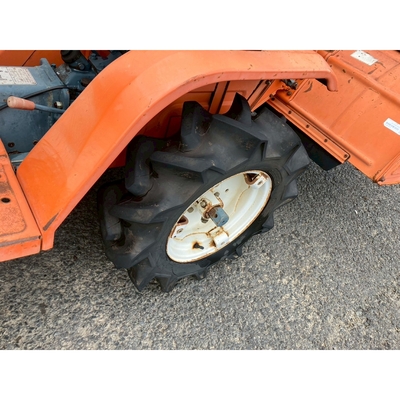 KUBOTA トラクター B1200