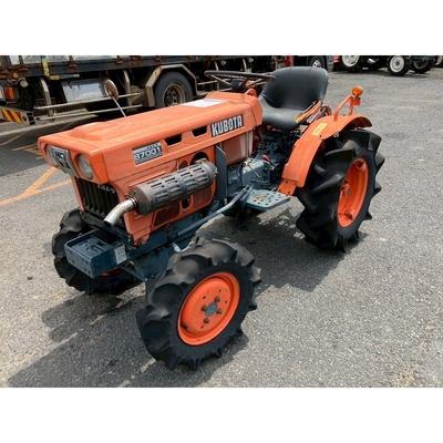 KUBOTA トラクター B7001D