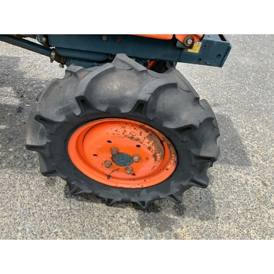 KUBOTA トラクター B7001D