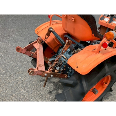 KUBOTA トラクター B7001D
