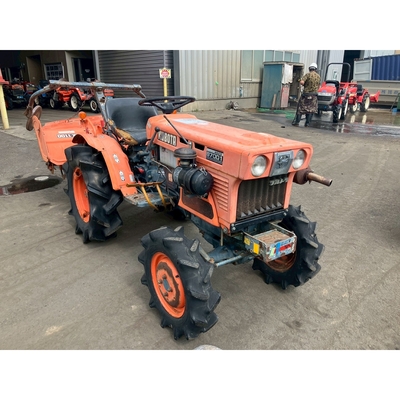 KUBOTA トラクター B7001