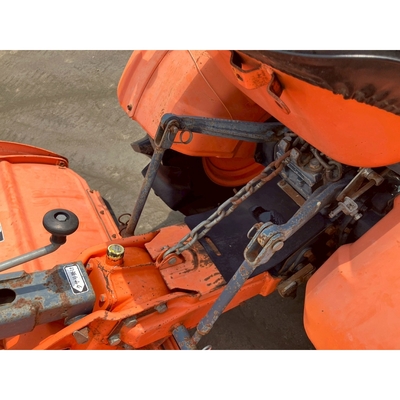 KUBOTA トラクター B7001