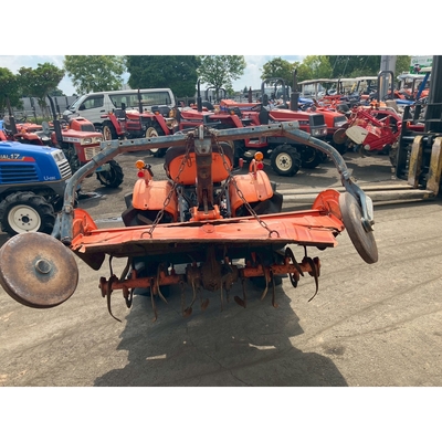 KUBOTA トラクター B7001