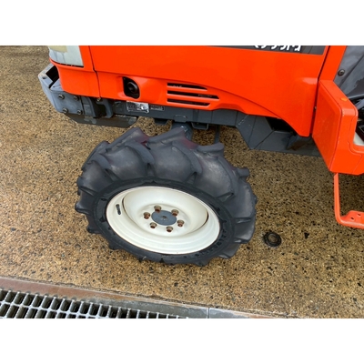 KUBOTA トラクター GT5
