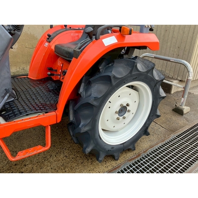 KUBOTA トラクター GT5