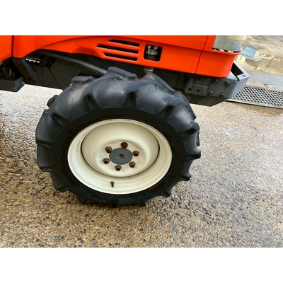 KUBOTA トラクター GT5