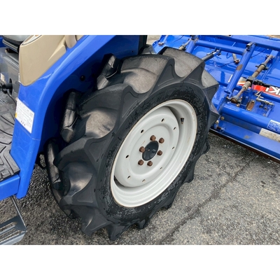 ISEKI トラクター TH213