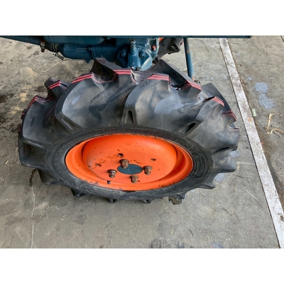 KUBOTA トラクター B7001D