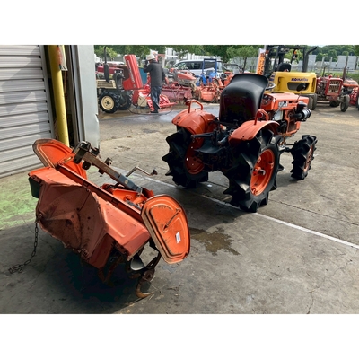 KUBOTA トラクター B7001D