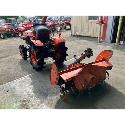 KUBOTA トラクター B7001D