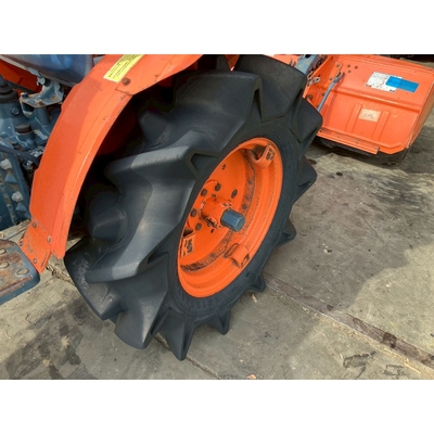 KUBOTA トラクター B7001D