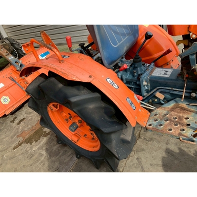 KUBOTA トラクター B7001D