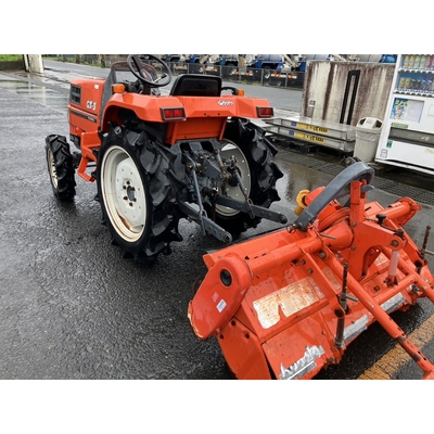 KUBOTA トラクター GT3