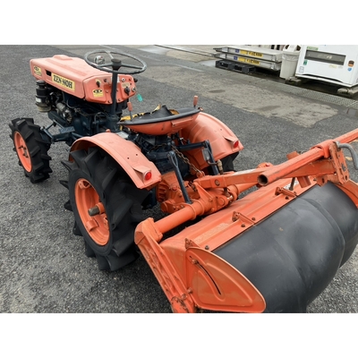 KUBOTA トラクター B6000