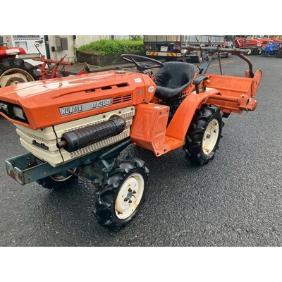 KUBOTA トラクター B1200