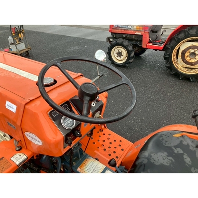 KUBOTA トラクター B1200