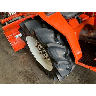 KUBOTA トラクター L1-245
