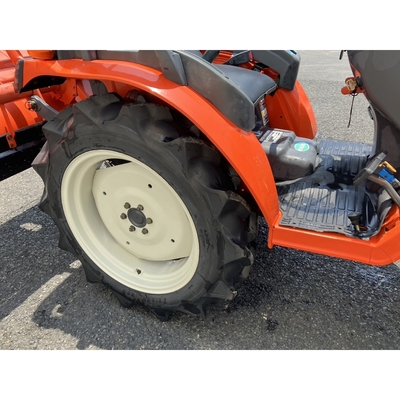 KUBOTA トラクター KB18