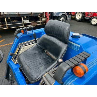ISEKI トラクター TU240S