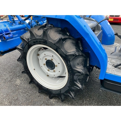 ISEKI トラクター TG25