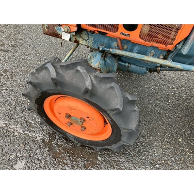 KUBOTA トラクター B7001