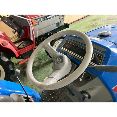 ISEKI トラクター TM17F