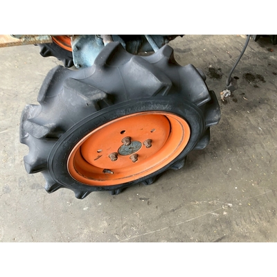 KUBOTA トラクター B6000