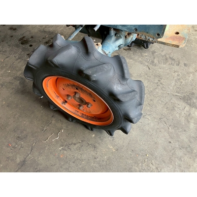 KUBOTA トラクター B6000