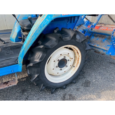 ISEKI トラクター TA210F