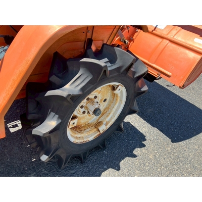 KUBOTA トラクター B1400D