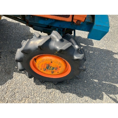 KUBOTA トラクター B7001