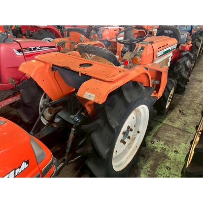 KUBOTA トラクター  B1702D