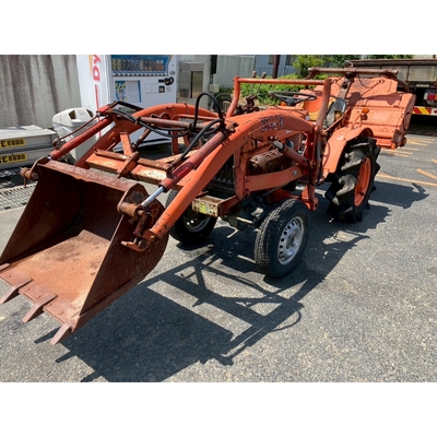 KUBOTA トラクター B7001