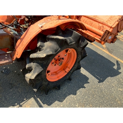 KUBOTA トラクター B7001