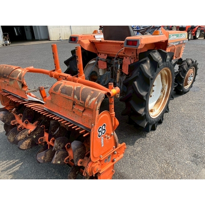 KUBOTA トラクター L1-24D