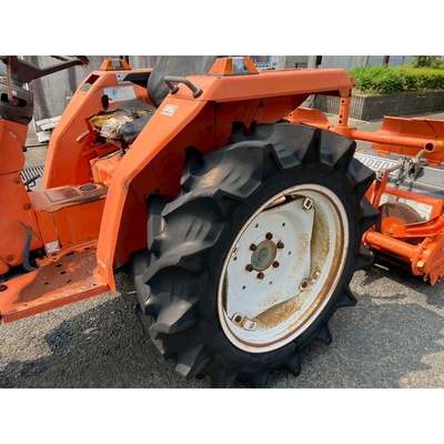 KUBOTA トラクター L1-24D