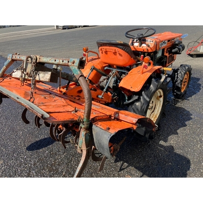 KUBOTA トラクター B7001