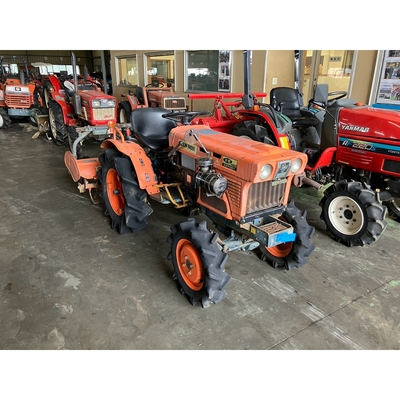 KUBOTA トラクター B7001D
