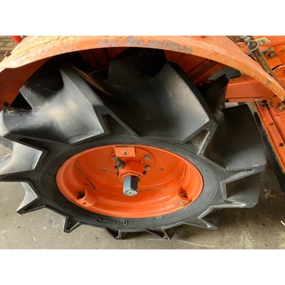 KUBOTA トラクター B7001D