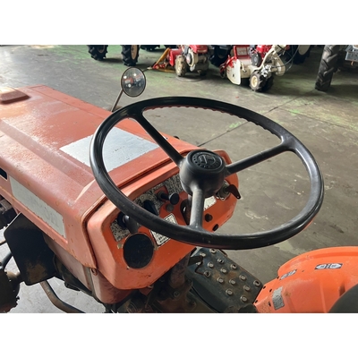 KUBOTA トラクター B7001D