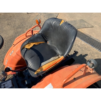 KUBOTA トラクター B7001D