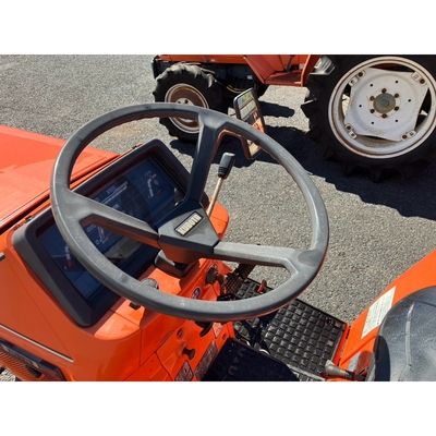 KUBOTA トラクター B1-16